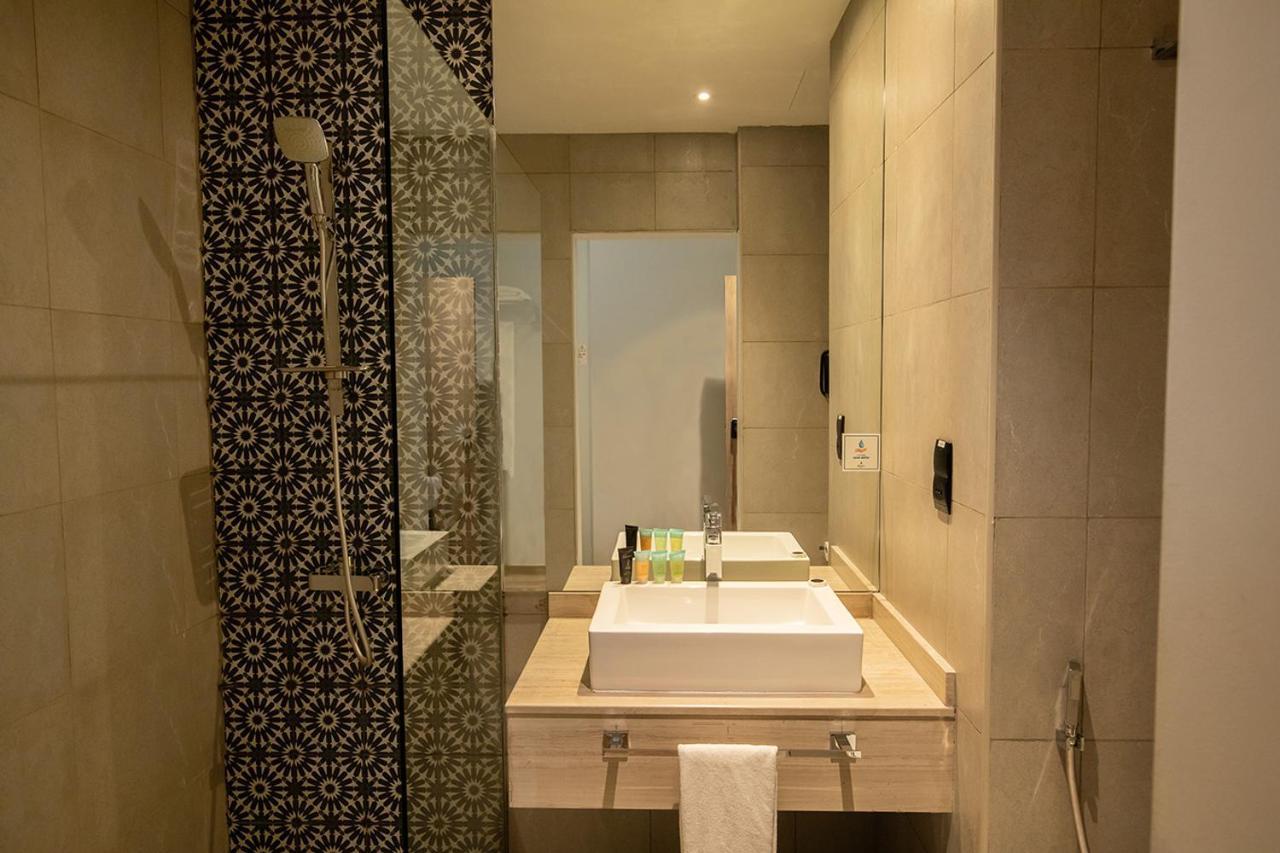 Kingsgate Al Jaddaf Hotel By Millennium Dubai Rum bild