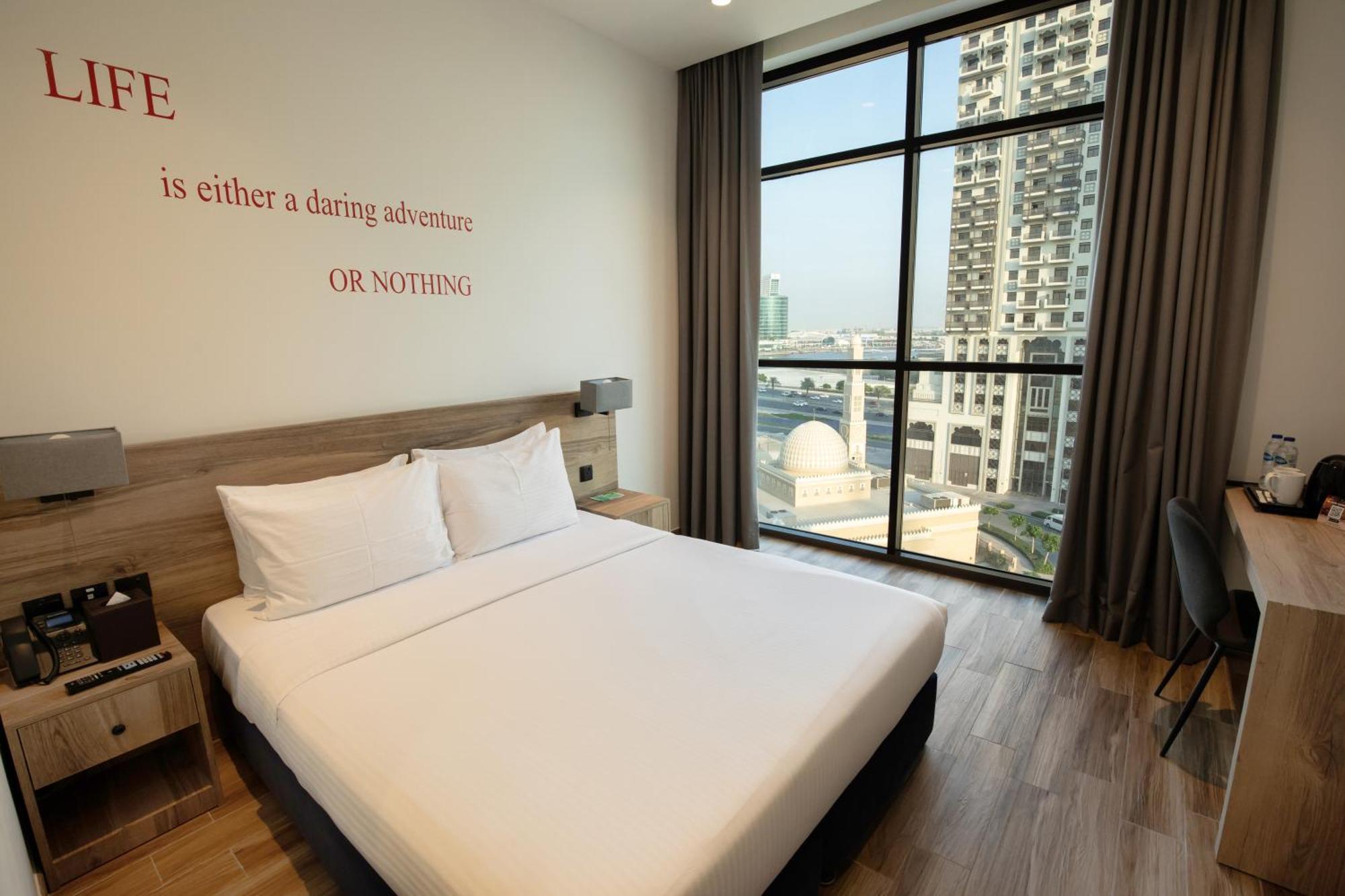 Kingsgate Al Jaddaf Hotel By Millennium Dubai Exteriör bild